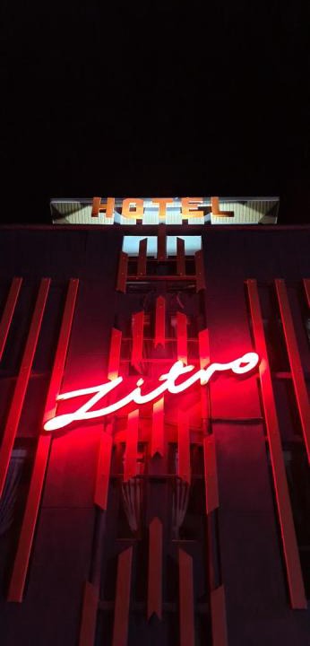 Kampung Bahasa Kapor Hotel | Zitro Hotel