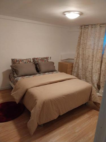 Savigny-sur-Orge Bed & Breakfast | Zoe 1