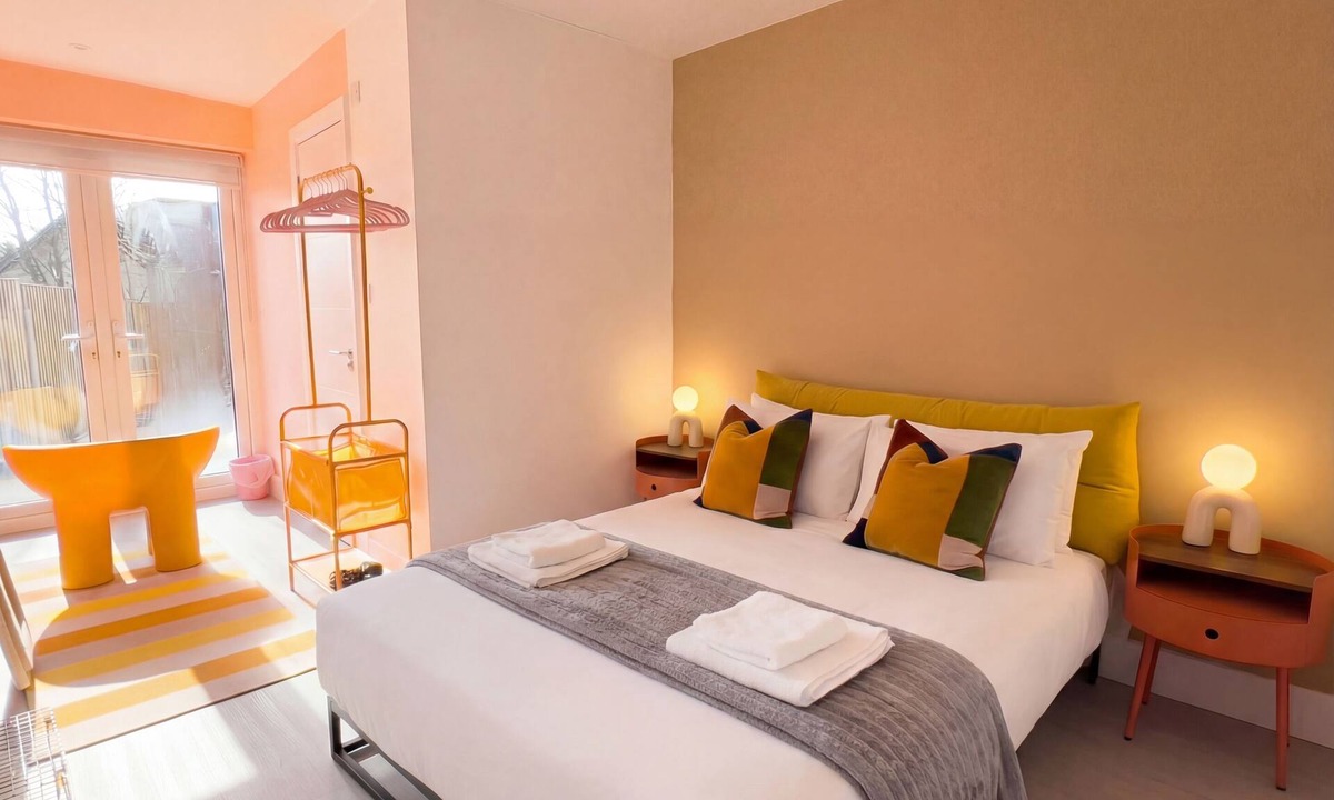 Cricklewood House | Zozy Clitterhouse