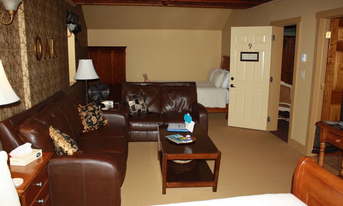 Homestead Hotel | Zuber's Homestead Hotel