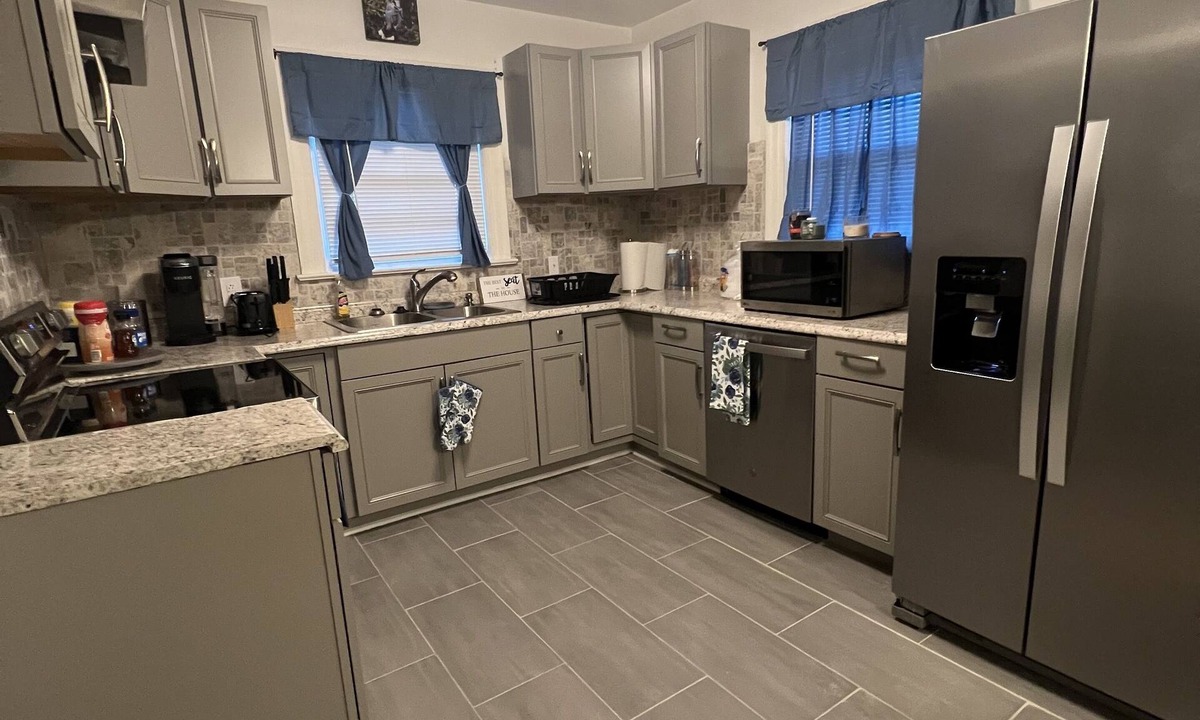 Rocky Mount House | Zuri’s Chateau with Inlaw suite Lazy Ranch