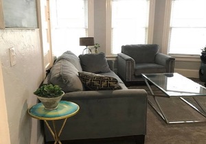 1-2 bedroom cottage apartment across from Lake Eola Downtown