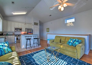 1/2 Mi to Riverwalk! Historic Dtwn Southport Condo