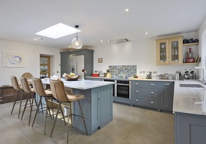 1 Anchor Cottage - Five Bedroom House, Sleeps 10