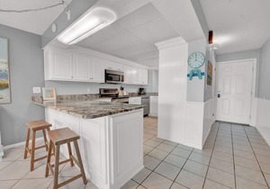 1 Bd/Ba Deluxe Gulf Front, Steps to Beach; Pool! Sleeps 4! First Floor Condo