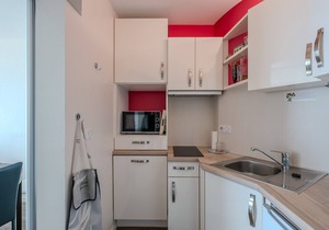 1-bedroom apartment with sea-facing balcony