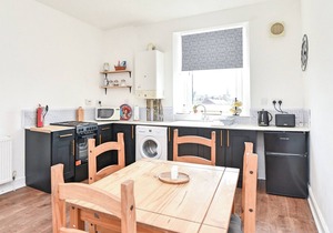 1 bedroom accommodation in Helensburgh