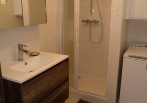 1-bedroom apartment with air conditioning near Thau Pond