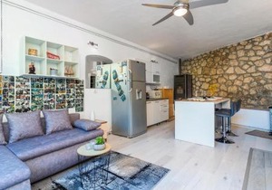 1 Bedroom Beautiful Apartment In Bakar