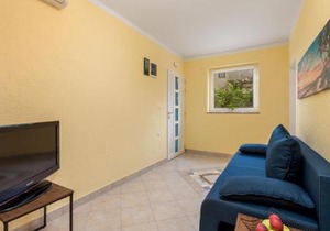 1 Bedroom Cozy Apartment In Pobri