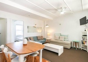 1 Bedroom Funky Beach Apartment Steps To The Beach