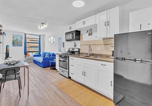 1 bedroom in the BEST location in South Beach !