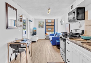 1 bedroom in the BEST location in South Beach !