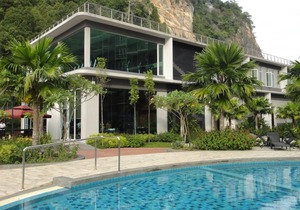 1 Bedroom Lakeview Suite #2