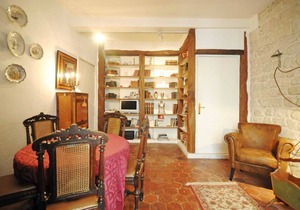 1 bedroom next to Notre Dame