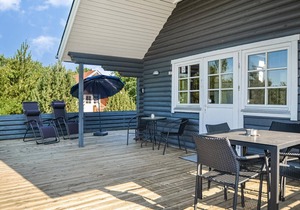 1 bedroom stunning home in Hovborg