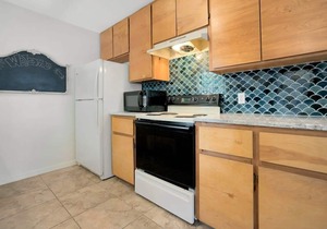 1 Block to Beach & A Street Tropical Apt w Patio
