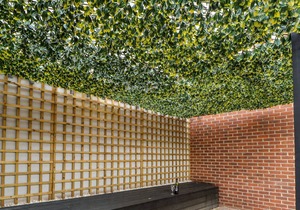 1 ST. JOHNS NORTH APARTMENTS, romantic, with a garden in Wakefield