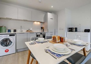10 Middlecombe - Luxury Apartment at Byron Woolacombe, only 4 minute walk to Woolacombe Beach!