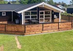 10 person holiday home in Humble