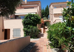 100 m² Apartment ∙ 2 bedrooms ∙ 4 guests