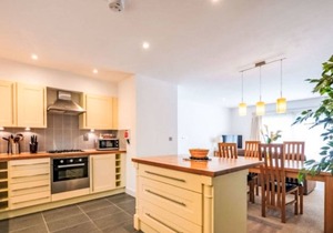 100 m² House ∙ 1 bedroom ∙ 4 guests