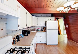 1027 Pine Mountain Drive Home 3 Bedrooms 2 5 Bathrooms Home