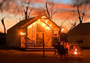 #11 Son's River Ranch - Glamping Cabin w/2 Queen Beds