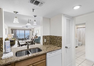112 m² Condo ∙ 2 bedrooms ∙ 6 guests