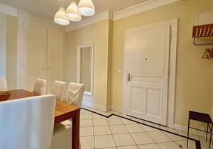 117 * Bright, classic and elegant, close to train station