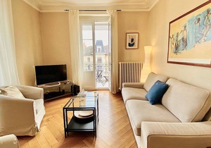 117 * Bright, classic and elegant, close to train station