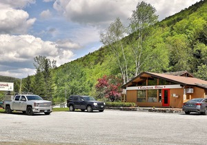 118 Two Double bed Standard Hotel room