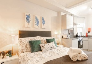 12 Helena house Studio