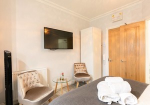 12 Helena house Studio