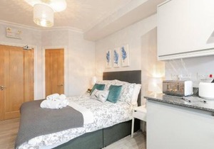 12 Helena Luxury Serviced Apartment