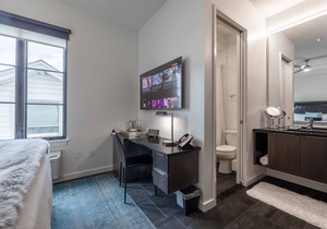 121 Hotel by AvantStay