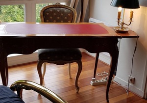1291 sqf in Marais, 3br, very close to the Place des vosges and subways station