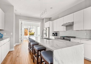 12S ~ Luxury Home ~ 8 Beds ~ 2 Miles Downtown/Broadway ~ Walk to Gulch ~ Private Rooftop ~ Garage
