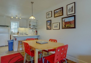 13 Lodge - Beautiful Condo, River Views, Steps to Downtown, Heart of Hood River