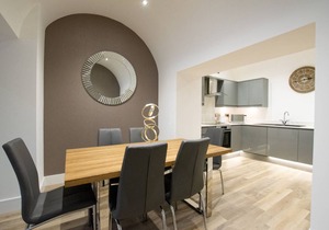 130 m² Apartment ∙ 2 bedrooms ∙ 6 guests