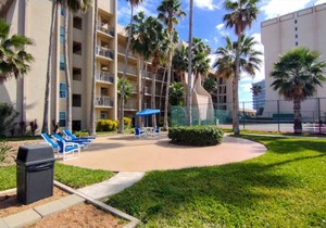 130 m² Condo ∙ 3 bedrooms ∙ 8 guests