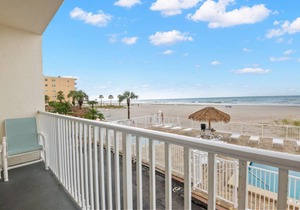 132 m² Condo ∙ 2 bedrooms ∙ 6 guests