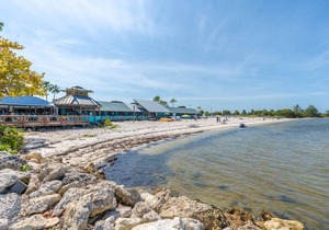 148 m² Apartment ∙ 3 bedrooms ∙ 6 guests