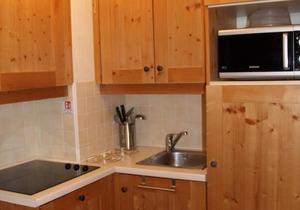 150m from shops, 2nd floor, view swimming pool, fitness, swimming pool, balcony, tv, ski locker