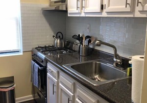 1703 5G · Blue Gem 2bed Apt-20 min to NYC/Parking Avail.