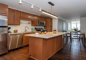 18th FL Stylish CozySuites with pool, gym 2