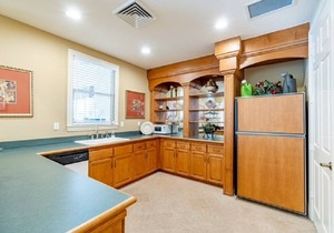 19-202 Gated Resort, Private balcony, heated pool, minutes from Disney! gym