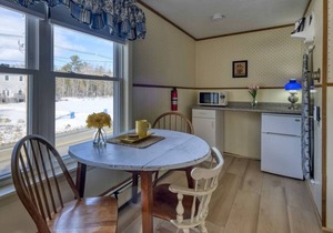 19 Acadia Lodge Sleeps 4 Open Hearth Inn