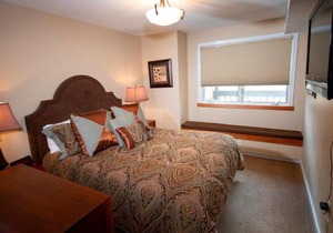 1Br Ski-in, Ski-Out at Okemo Mountain Lodge condo
