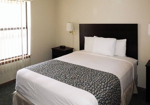 2 - BD Lakeview Economy Suite 2B3